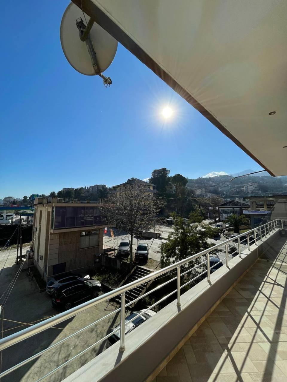 Bora Hotel Gjirokaster Bagian luar foto