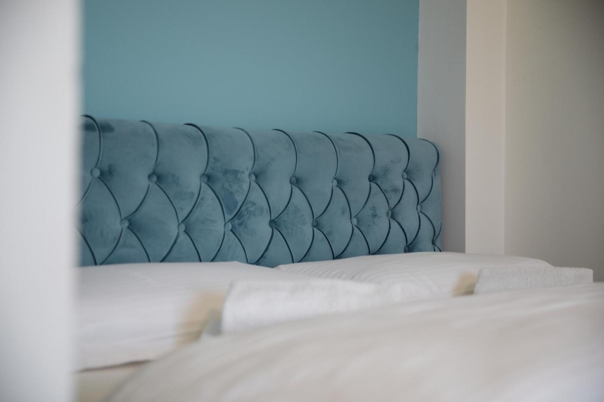 Bora Hotel Gjirokaster Bagian luar foto