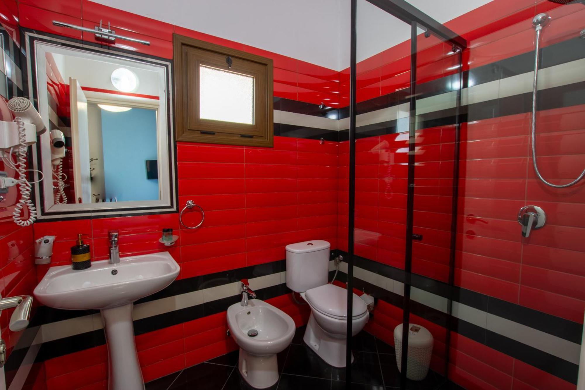 Bora Hotel Gjirokaster Bagian luar foto