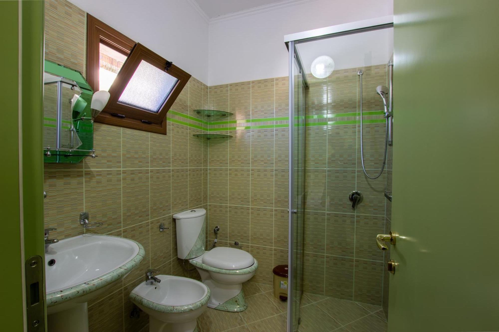 Bora Hotel Gjirokaster Bagian luar foto
