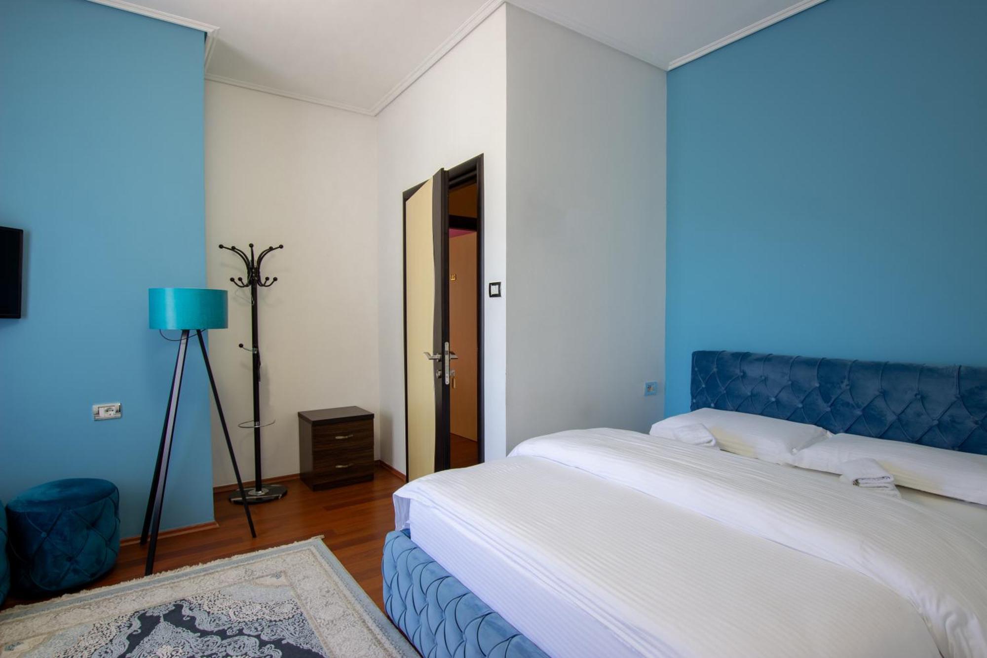 Bora Hotel Gjirokaster Bagian luar foto