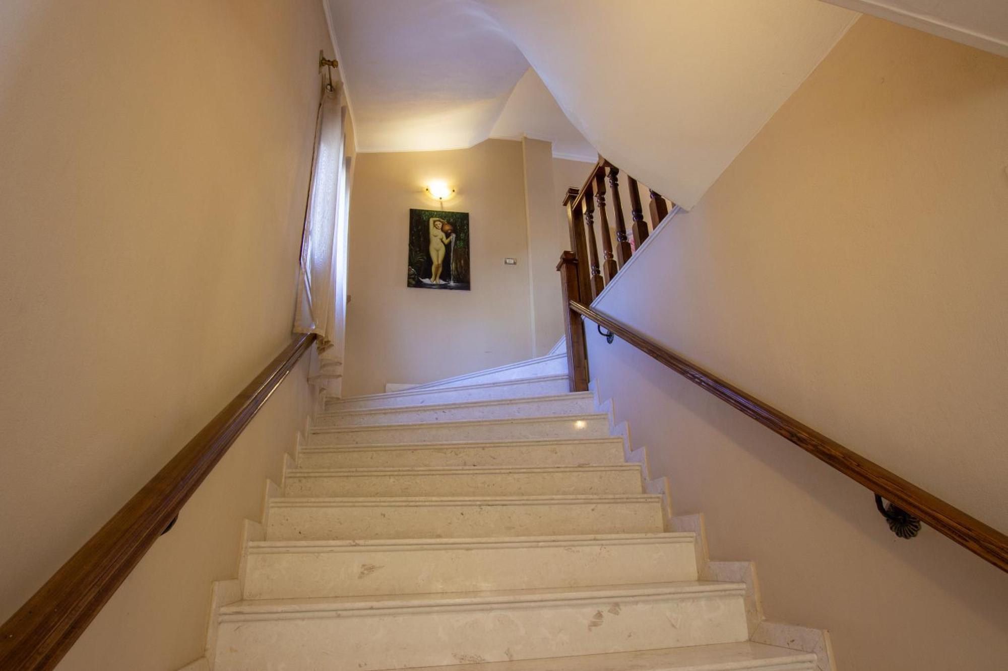 Bora Hotel Gjirokaster Bagian luar foto