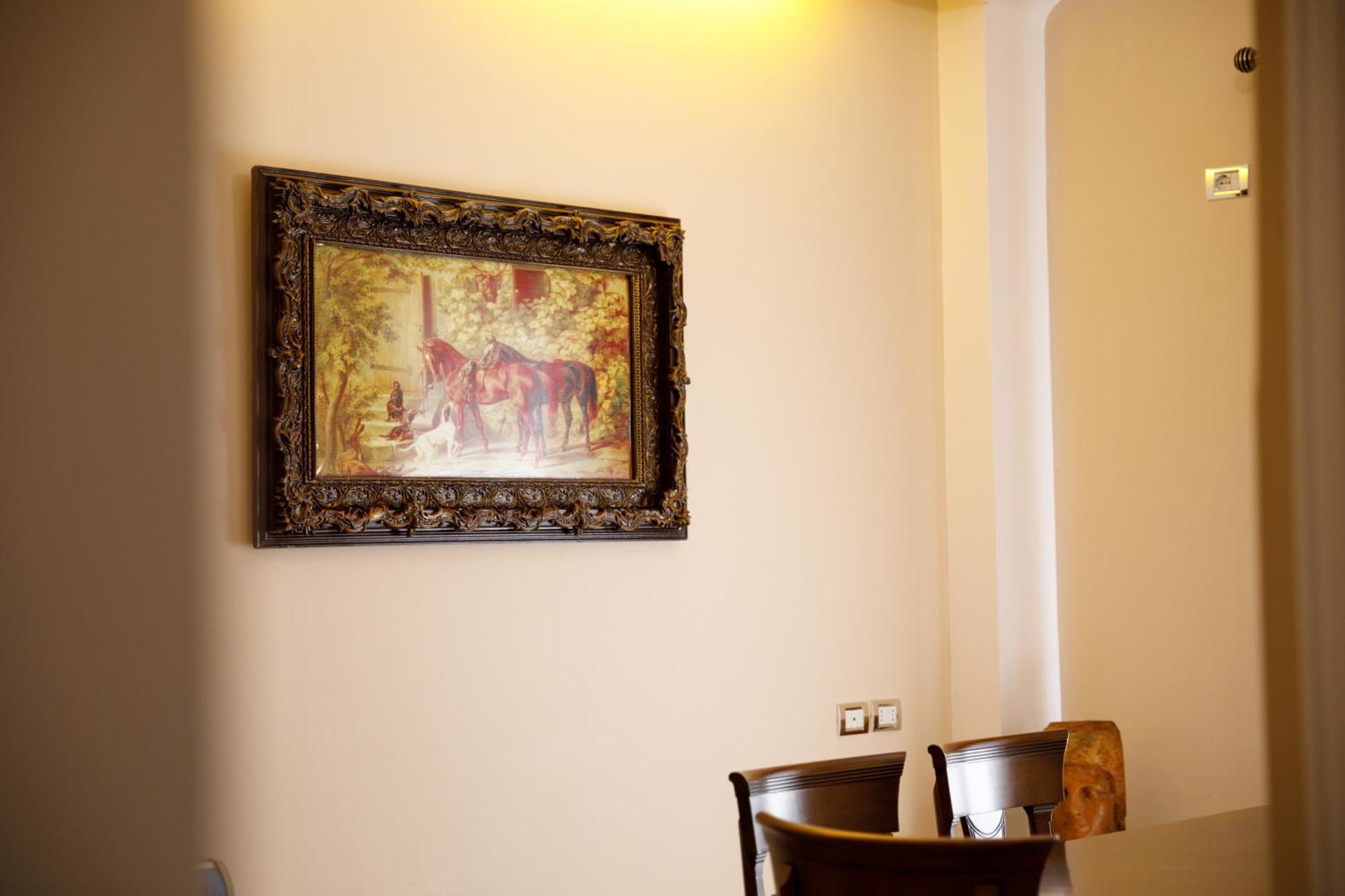 Bora Hotel Gjirokaster Bagian luar foto