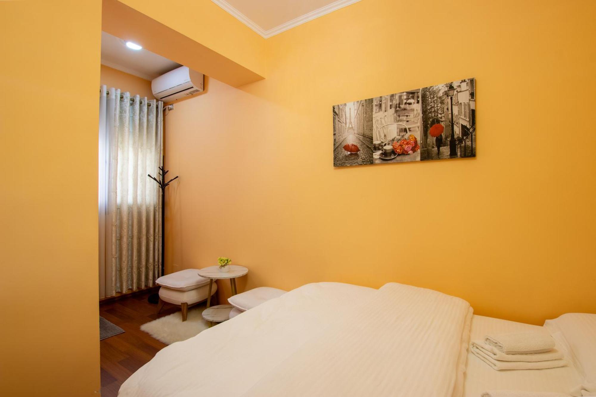 Bora Hotel Gjirokaster Bagian luar foto