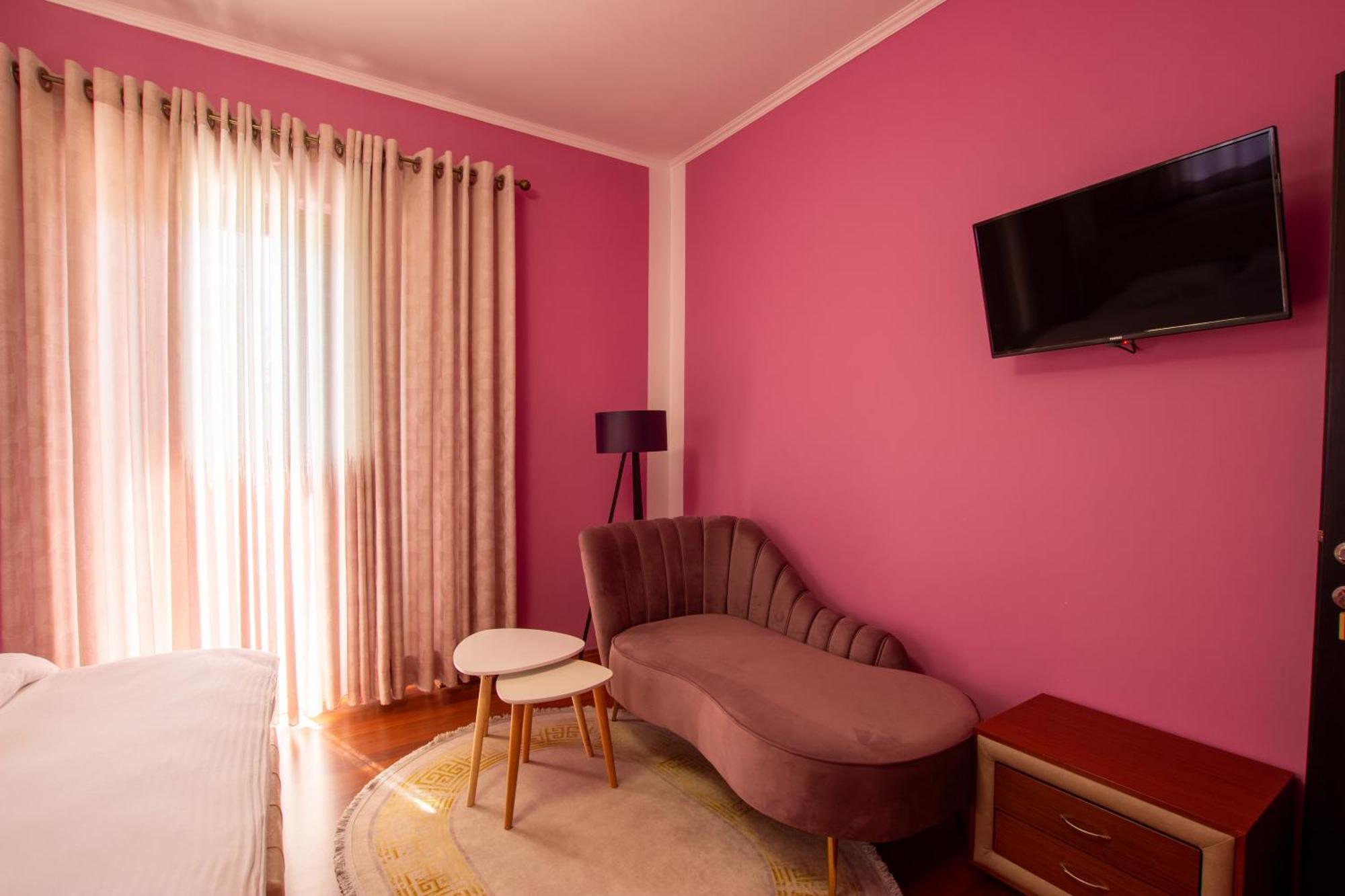 Bora Hotel Gjirokaster Bagian luar foto