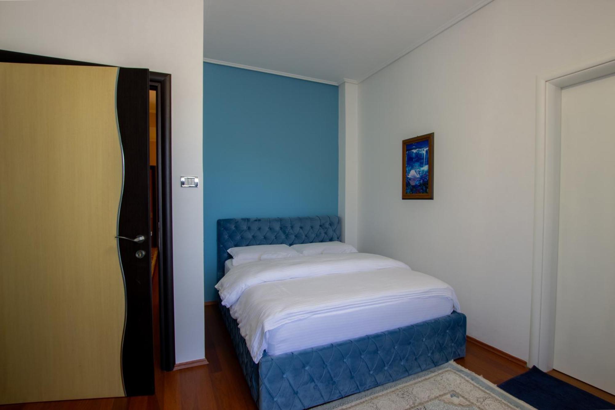 Bora Hotel Gjirokaster Bagian luar foto